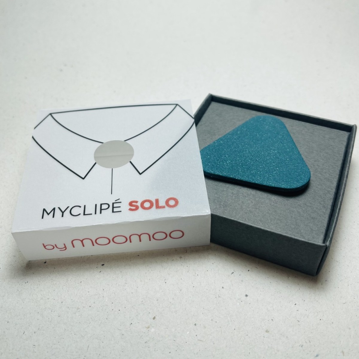 SOLO TRIANGLE METAL PETROL